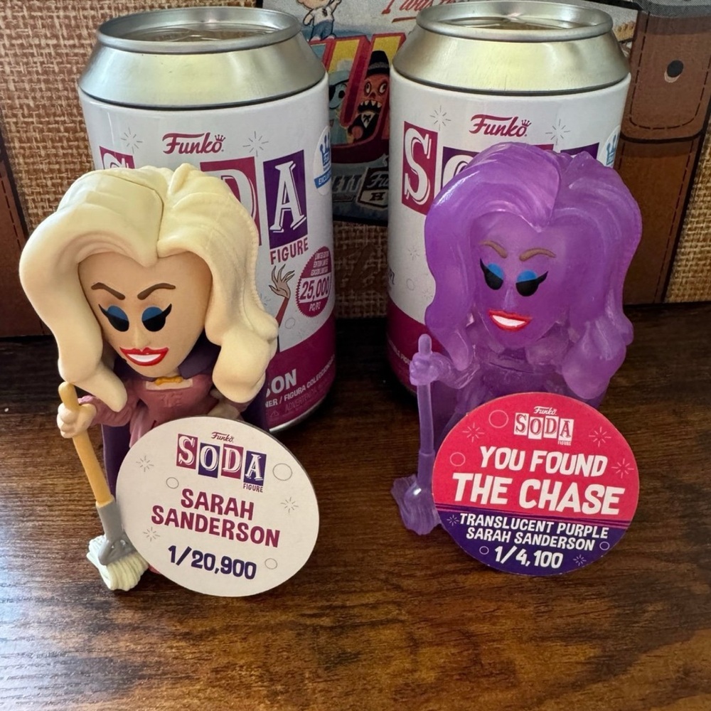 FUNKO POP SODA! Hocus Pocus Funko Exclusive Sarah Sanderson (Chase) + Common